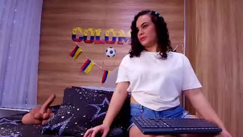 Snapshot of kiaralopez_ chatting on July 8, 3:11 am kiaralopez_ online show from July 8, 3:11 am