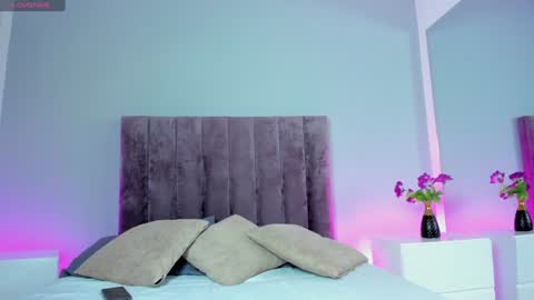 Snapshot of kiarasimons_ chatting on December 30, 12:31 pm Sara Palacios online show from December 30, 12:31 pm