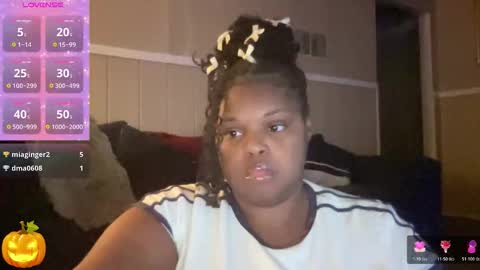 Snapshot of kiarasugars chatting on October 30, 1:29 am KiaraSugars online show from October 30, 1:29 am