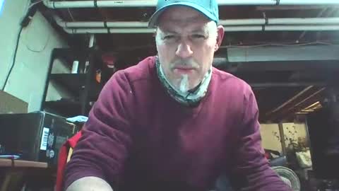 Snapshot of kick_1_down chatting on December 15, 7:21 pm kick_1_down online show from December 15, 7:21 pm