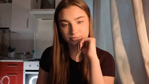 Snapshot of kierstentates chatting on May 30, 2:25 pm Ola my name is Lissa Lets hit 10 Thumbs Up together online show from May 30, 2:25 pm