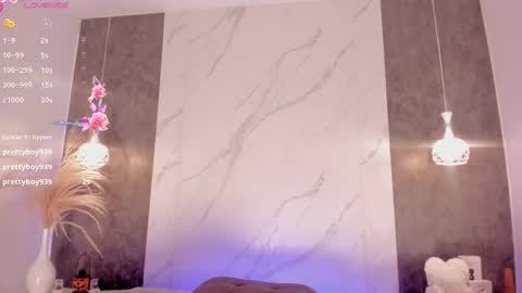 Snapshot of kiiimthompson chatting on October 16, 6:31 pm Kim Thompson online show from October 16, 6:31 pm