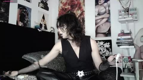 Snapshot of kiiller_queen chatting on April 26, 7:11 pm kenny online show from April 26, 7:11 pm