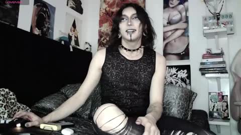 Snapshot of kiiller_queen chatting on April 30, 9:08 pm kenny online show from April 30, 9:08 pm