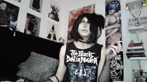 Snapshot of kiiller_queen chatting on May 10, 5:29 pm kenny online show from May 10, 5:29 pm