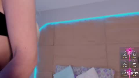 Snapshot of kiimcooper chatting on November 15, 10:56 am KIM COOPER online show from November 15, 10:56 am