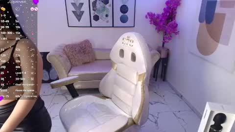 Snapshot of kiitty__meow chatting on May 27, 1:08 pm Kitty online show from May 27, 1:08 pm
