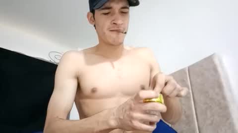 Snapshot of kikeortiz1808 chatting on February 7, 7:39 pm C e v o 1824 online show from February 7, 7:39 pm