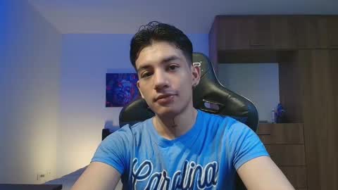 Snapshot of kikeruiz_19 chatting on October 18, 11:38 pm kikeruiz 19 online show from October 18, 11:38 pm