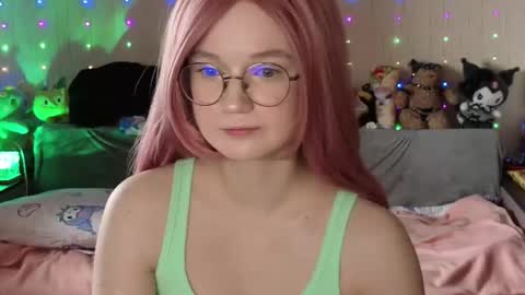 kiki_blue_eyes online show from February 26, 6:45 am