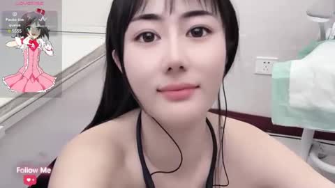 Snapshot of kiki_loveu chatting on December 25, 3:17 pm kiki_loveu online show from December 25, 3:17 pm