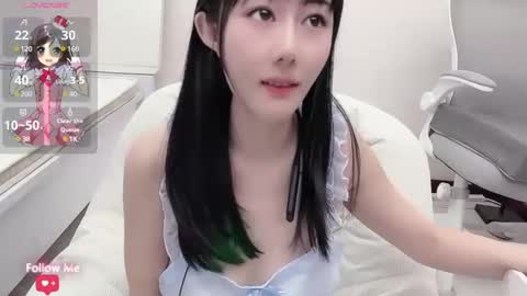 Snapshot of kiki_loveu chatting on January 13, 12:56 pm kiki_loveu online show from January 13, 12:56 pm