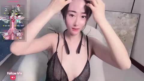 Snapshot of kiki_loveu chatting on February 13, 6:09 am kiki_loveu online show from February 13, 6:09 am