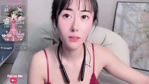Snapshot of kiki_loveu chatting on February 13, 9:20 am kiki_loveu online show from February 13, 9:20 am