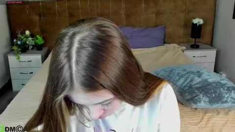 Snapshot of kiki_shanel chatting on April 28, 2:27 am Kiki online show from April 28, 2:27 am