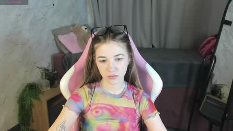 Snapshot of kiki_shanel chatting on April 30, 1:01 am Kiki online show from April 30, 1:01 am