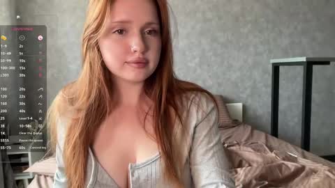 Snapshot of kikiborn chatting on June 9, 7:20 am Kiki online show from June 9, 7:20 am