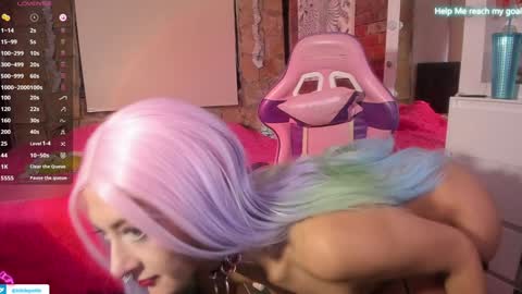 Snapshot of kikilepetite chatting on December 25, 5:58 pm kiki online show from December 25, 5:58 pm