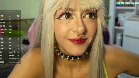 kiki online show from May 14, 8:59 pm