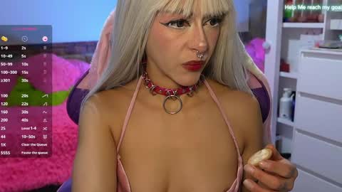 kiki online show from May 21, 9:22 pm