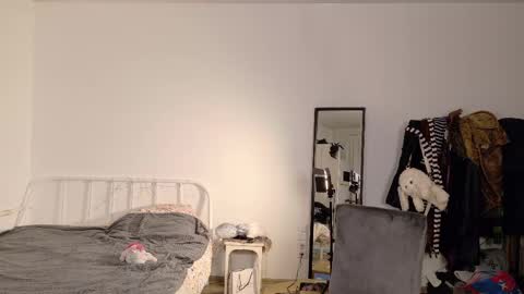 Snapshot of kikimoor chatting on April 23, 12:29 pm Kiki online show from April 23, 12:29 pm