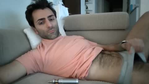 kikkus01 online show from April 2, 4:37 pm