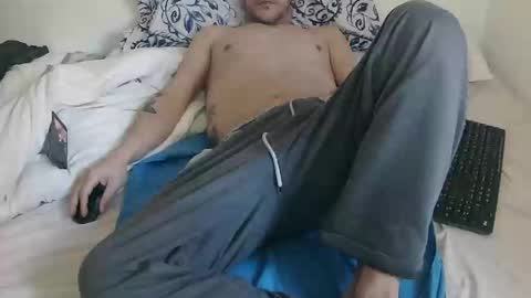 Snapshot of kiko83c chatting on December 28, 11:52 am New accound cavilacion  online show from December 28, 11:52 am