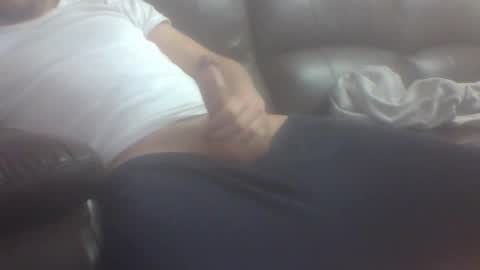 Snapshot of kiko83c chatting on January 12, 5:01 pm New accound cavilacion  online show from January 12, 5:01 pm