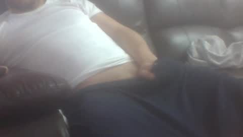 Snapshot of kiko83c chatting on October 14, 7:42 am New accound cavilacion  online show from October 14, 7:42 am