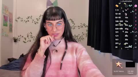 Snapshot of kila_moonlight444 chatting on April 20, 10:00 pm Bella online show from April 20, 10:00 pm
