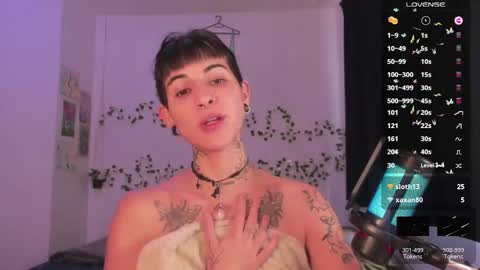 Snapshot of kila_moonlight444 chatting on May 4, 9:33 pm Bella online show from May 4, 9:33 pm