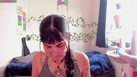 Snapshot of kila_moonlight444 chatting on June 1, 6:31 pm Bella online show from June 1, 6:31 pm