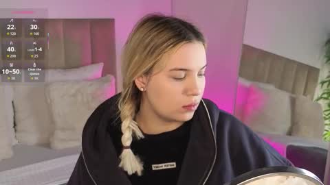 Snapshot of kiliananoir chatting on February 22, 6:46 am kiliananoir online show from February 22, 6:46 am