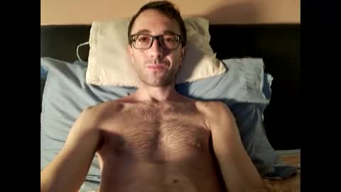 Snapshot of killua1993 chatting on October 15, 5:40 am kingstoned online show from October 15, 5:40 am