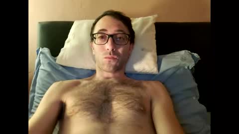 Snapshot of killua1993 chatting on November 12, 6:36 am kingstoned online show from November 12, 6:36 am