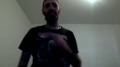 Snapshot of kilombito chatting on April 16, 6:52 pm andres online show from April 16, 6:52 pm