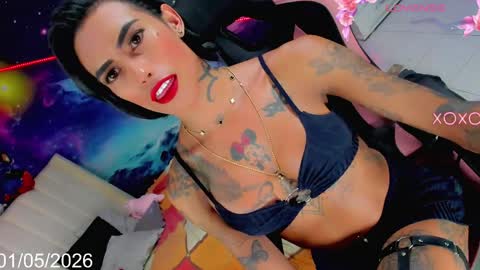 Snapshot of kilye_nellaa chatting on May 1, 2:32 pm kylie anthonella online show from May 1, 2:32 pm