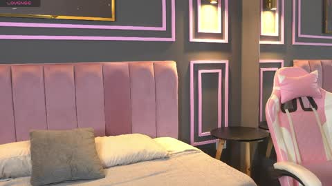 Snapshot of kim_beckett chatting on March 2, 12:56 pm Kim online show from March 2, 12:56 pm