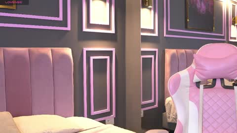 Kim online show from April 17, 1:25 pm