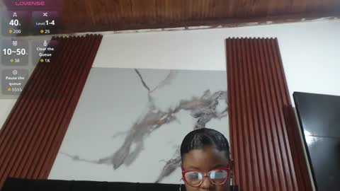 Snapshot of kim_brown2 chatting on July 11, 2:47 am Kim Follow me please online show from July 11, 2:47 am