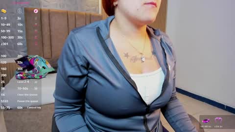 Snapshot of kim_brown_ chatting on April 21, 11:38 am Kim online show from April 21, 11:38 am