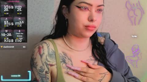 Kim online show from April 8, 8:14 am