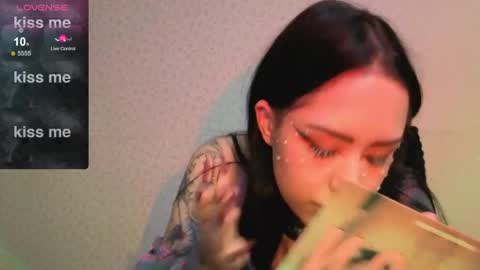 Kim online show from May 22, 2:19 am