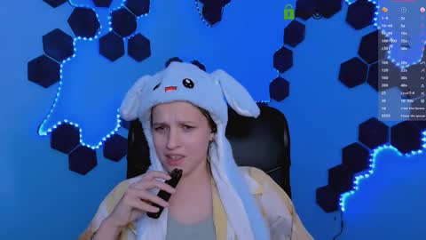 Snapshot of kim_classy chatting on January 6, 5:33 am kim_classy online show from January 6, 5:33 am