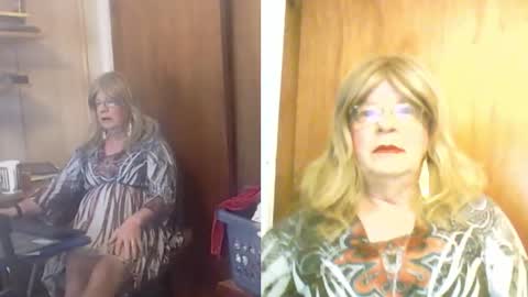 Snapshot of kim_crossdresser1 chatting on March 3, 4:24 pm kim crossdresser no nude room and clean chat only. online show from March 3, 4:24 pm