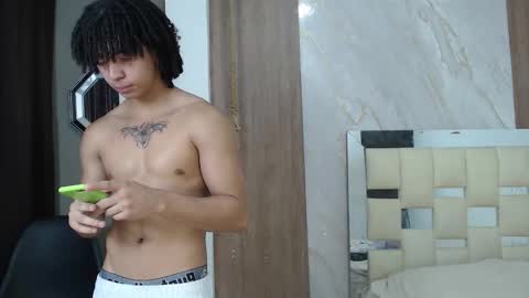 Snapshot of kim_curly_ chatting on February 1, 2:04 pm KIM online show from February 1, 2:04 pm