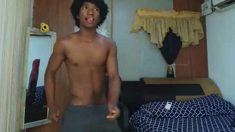 Snapshot of kim_curly_ chatting on February 26, 7:46 pm KIM online show from February 26, 7:46 pm