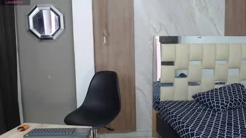 KIM online show from March 22, 1:58 pm