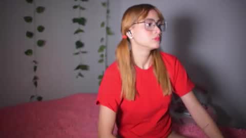 ISABELLA 3 online show from February 24, 12:08 am