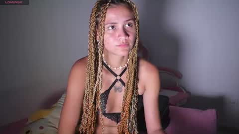Snapshot of kim_dolls1823 chatting on June 22, 3:53 pm ISABELLA 3 online show from June 22, 3:53 pm